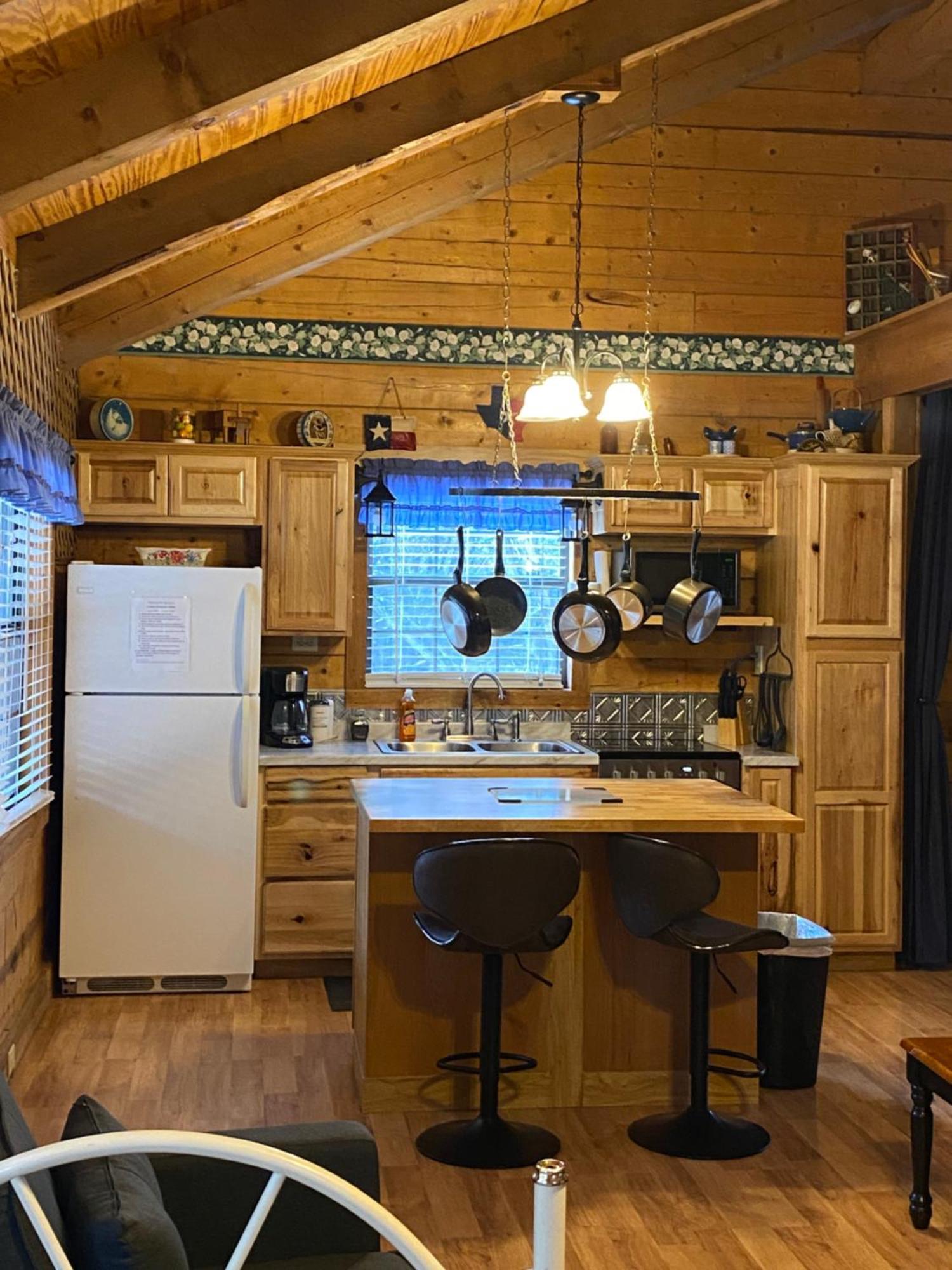 A Peace Of Heaven Cabins And Rv Vanderpool 외부 사진