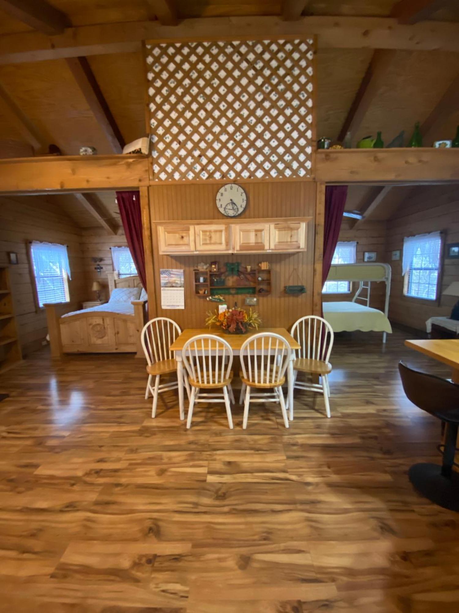 A Peace Of Heaven Cabins And Rv Vanderpool 외부 사진